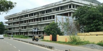 പണിതിട്ടും പണിതിട്ടും പണിതീരാതെ ഇൻഡോർ സ്റ്റേഡിയം