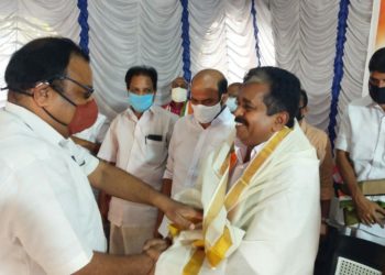 കെ പി എസ് ടി എ യാത്രയയപ്പ് യോഗം നടത്തി