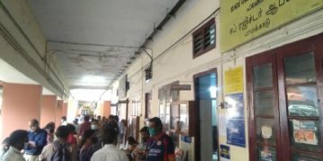 ടോക്കൺ സംവിധാനം ഏർപ്പെടുത്തികളക്ട്രേറ്റിനകത്തെ  തിരക്ക് നിയന്ത്രിക്കണം