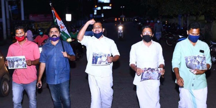 യൂത്ത് കോൺഗ്രസ് ഐക്യദാർഢ്യ പ്രകടനം നടത്തി