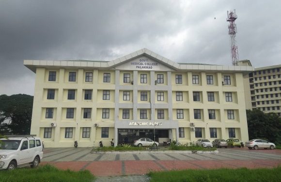 മെഡിക്കൽ കോളേജ് സവർണർക്ക് തീറെഴുതുന്ന  സർക്കാർ നടപടി പ്രതിഷേധാർഹം;