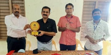 അധ്യാപക അവാർഡ് ജേതാവ് പി. അനിൽ മാസ്റ്ററെ ആദരിച്ചു