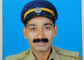 ചാർജെടുത്തു