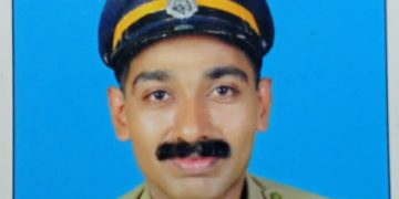ചാർജെടുത്തു