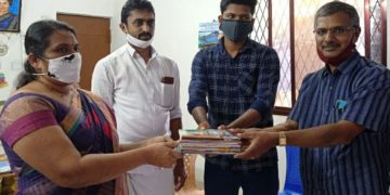 സർവ്വോദയ വായനശാലയ്ക്ക് സമ്മാനമായി  ഗാന്ധി പുസ്തകങ്ങൾ  