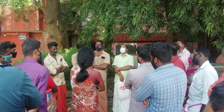 നഗരസഭ അധികൃതർ താെഴിലാളികളെ വഞ്ചിച്ചിരിക്കുന്നു :വർക്കേഴ്സ് കോൺഗ്രസ്