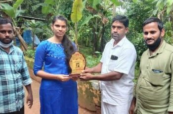 ബിബിഎ പരീക്ഷയില്‍ ഒന്നാം റാങ്ക് നേടിയ വി ശ്രീജിനിയെ എസ്ഡിപിഐ ആദരിച്ചു.