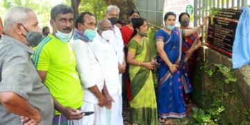 പുതുപ്പരിയാരത്ത് വഴിയോര ഉദ്യാനം പ്രവർത്തണോത്ഘാടനം നടത്തി