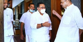 യുഡിഎഫ് കൺവീനർ ശങ്കരനാരായണനെ സന്ദർശിച്ചു