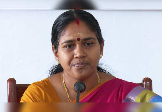 പാ​ര്‍​ട്ടി പ്ര​ശ്ന​ങ്ങ​ളി​ല്‍ പ​ര​സ്യ​മാ​യ വി​ഴു​പ്പ​ല​ക്ക​ലി​നി​ല്ല : ശോ​ഭ സു​രേ​ന്ദ്ര​ന്‍