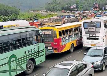 കുതിരാനിൽ കുരുക്ക് വീണ്ടും