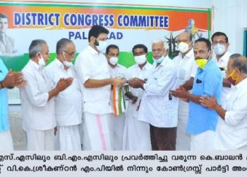 നാലു പതിറ്റാണ്ടായി  ആർ എസ് എസ് ൽ   പ്രവർത്തിക്കുന്ന  ബാലൻ മുണ്ടൂർ ഇനി കോൺഗ്രസ്സിൽ