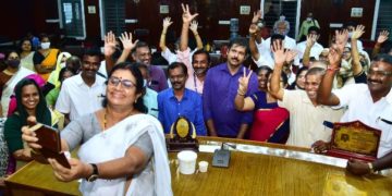 ചിരിയിൽ അവസാനിപ്പിച്ച് നഗരസഭാ യോഗം