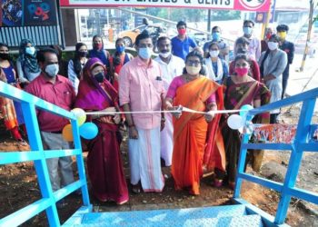 വിക്ടോറിയ കോളേജിന് സമീപം മേൽ നടപ്പാത ഉദ്ഘാടനം ചെയ്തു