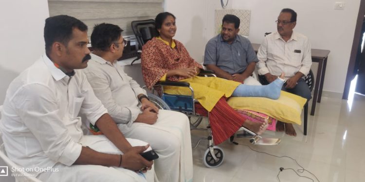 രമ്യ ഹരിദാസിനെ വെൽഫെയർ പാർട്ടി നേതാക്കൾ സന്ദർശിച്ചു