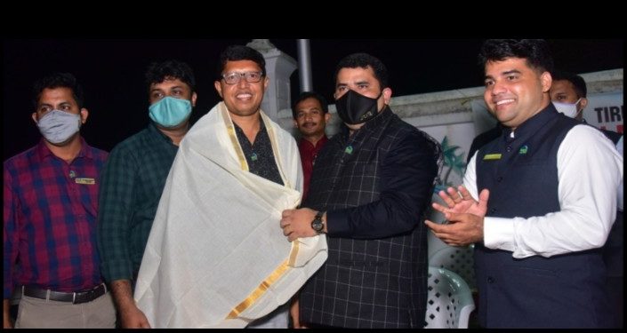 നി​ഖി​ൽ കൊ​ടി​യ​ത്തൂ​രി​നെ ജെ​സി​ഐ ആ​ദ​രി​ച്ചു.