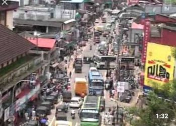 ഒറ്റപ്പാലത്ത് ഓപ്പറേഷൻ ആനന്ത :  രണ്ടാമത്തെ കെട്ടിടവും പൊളിച്ചു