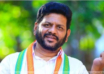 ഭവദാസടക്കം 13 വിമതരെ കോൺഗ്രസ് പുറത്താക്കി