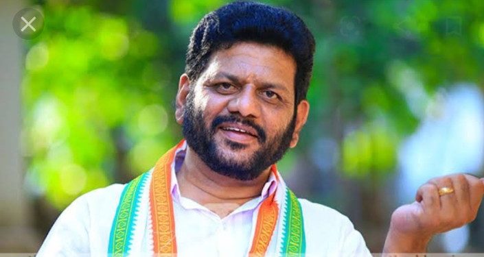 ഭവദാസടക്കം 13 വിമതരെ കോൺഗ്രസ് പുറത്താക്കി