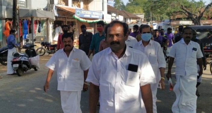 യു.ഡി.എഫ് പടത്തലവന്മാർ LDF സ്ഥാനാർത്ഥിക്കൊപ്പം വോട്ടു തേടിയിറങ്ങി..