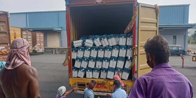 നിയമസഭാ തിരഞ്ഞെടുപ്പ്: വോട്ടിങ് മെഷീനുകള്‍ ജില്ലയിലെത്തി