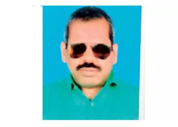 അന്ധതയെ മറികടന്ന്​ സത്യപാലൻ മാസ്​റ്റർ എന്ന വരണാധികാരി