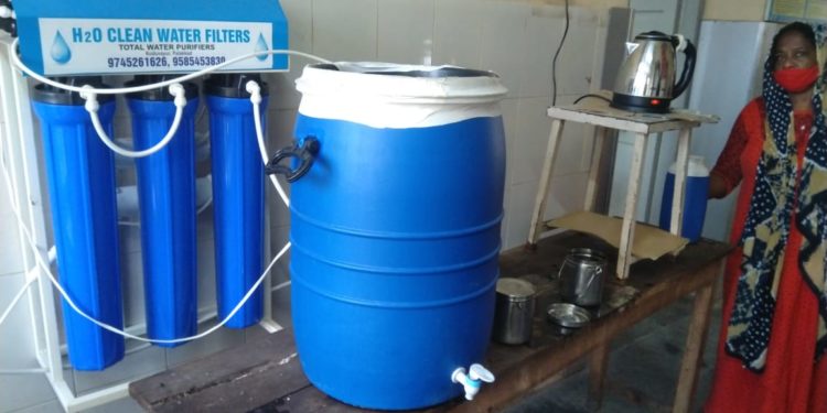 കോവിഡ്  വാർഡിൽ  ഭക്ഷണവും കുടിവെള്ളവുമില്ല