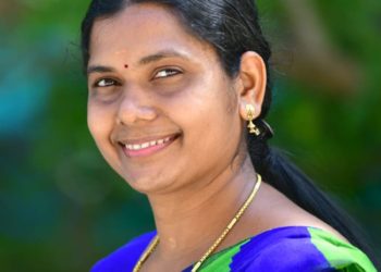 അധികാരമേൽക്കും മുമ്പേ  നിർധനർക്ക് ഭക്ഷണക്കിറ്റുകളെത്തിച്ച് സംഗീത ബാബു