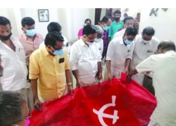 പ്രിയ നേതാവിന്‌ നാടിന്റെ അന്ത്യാഞ്ജലി