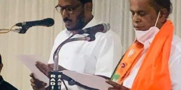 സത്യപ്രതിജ്ഞാ ചടങ്ങുകള്‍ പുരോഗമിക്കുന്നു