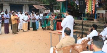 നിയന്ത്രണങ്ങൾക്കെതിരെ പ്രതിഷേധ സമരം നടത്തി