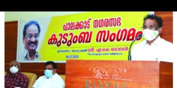 കിഫ്‌ബി : ‌യുഡിഎഫ്‌ നിലപാട്‌ വ്യക്തമാക്കണം: എ കെ ബാലൻ ﻿
