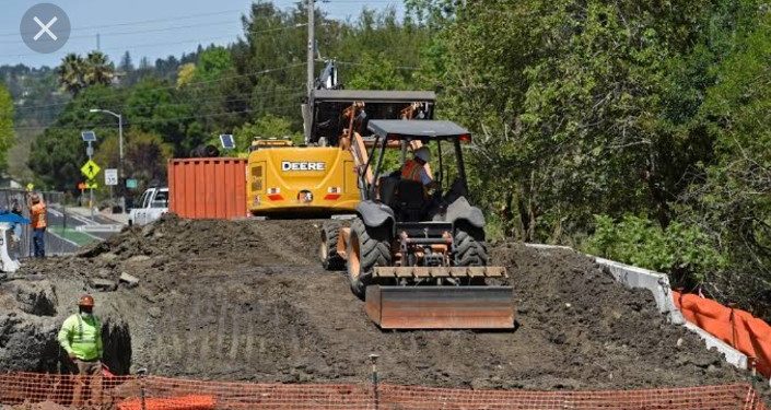 നാട്ടുകൽ മു​ത​ൽ താ​ണാ​വ് വരെ ദേശീയ പാത : പാലം പണി വൈകും
