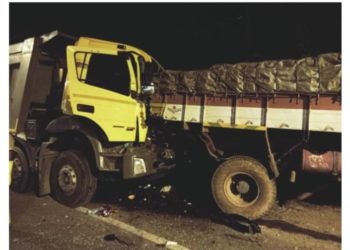 വാളയാറിൽ  നിർത്തിയിട്ട ലോറികൾക്കു പിറകിൽ ടിപ്പർ ഇടിച്ച് 2 മരണം