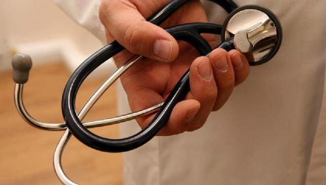 ഡോ​ക്ട​ർ​മാ​ർ ന​ട​ത്തി​യ പ​ണി​മു​ട​ക്ക് പൂ​ർ​ണ്ണം, രോഗികൾ വലഞ്ഞു