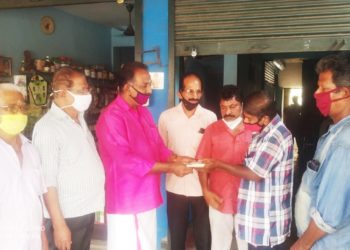 വൃക്ക മാറ്റിവെക്കാൻ ധനസഹായം നൽകി.