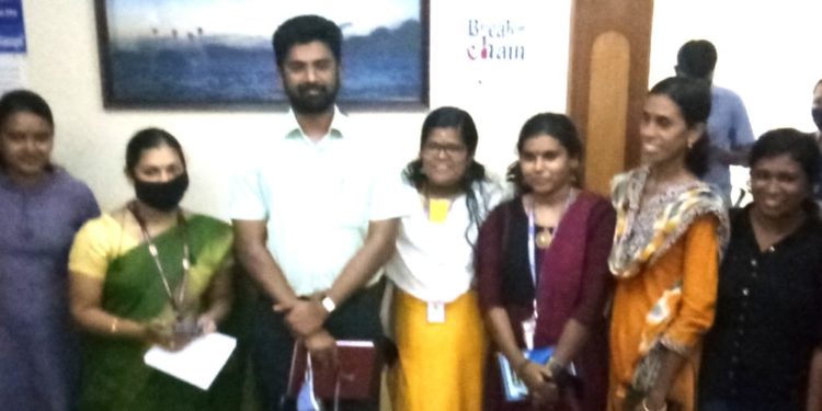 കലക്ടർ ബാലമുരളിക്ക് യാത്രയയപ്പ് നൽകി