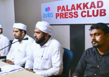 എസ്.കെ.എസ്.എസ്.എഫ് പാലക്കാട് ജില്ലാ മനുഷ്യ ജാലിക കരിങ്കല്ലത്താണിയിൽ