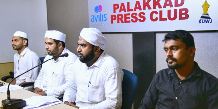 എസ്.കെ.എസ്.എസ്.എഫ് പാലക്കാട് ജില്ലാ മനുഷ്യ ജാലിക കരിങ്കല്ലത്താണിയിൽ