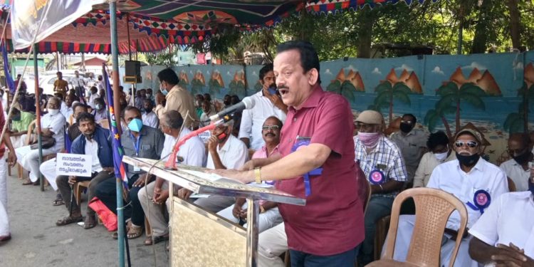 വണ്‍ ഇന്ത്യ വണ്‍ പെന്‍ഷന്‍ സംഘടന:കലക്ട്രേറ്റ് ധര്‍ണ നടത്തി