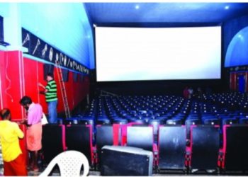 സിനിമാ തിയറ്ററുകൾ ഇന്ന് തുറക്കും.