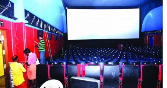 സിനിമാ തിയറ്ററുകൾ ഇന്ന് തുറക്കും.