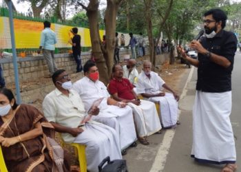 കർഷകർക്ക് ഐക്യദാർഢ്യവുമായി ചിത്രകാരൻമാർഒറ്റ കാൻവാസിൽവർണവിസ്മയം