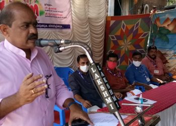 നിർമ്മാണ സാമഗ്രികളുടെ വില വർദ്ധനവ് തടയണമെന്നാവശ്യപ്പെട്ട് കലട്രേറ്റിനു മുമ്പിൽ  ധർണ്ണ സമരം