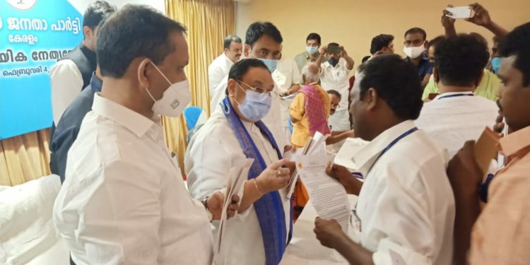 ബി.ജെ പി അഖിലേന്ത്യ പ്രസിഡന്റ്   നദ്ദയുമായി ആൾ ഇന്ത്യാ വീരശൈവ സഭ ഭാരവാഹികൾ കൂടി കാഴ്ച്ച നടത്തി