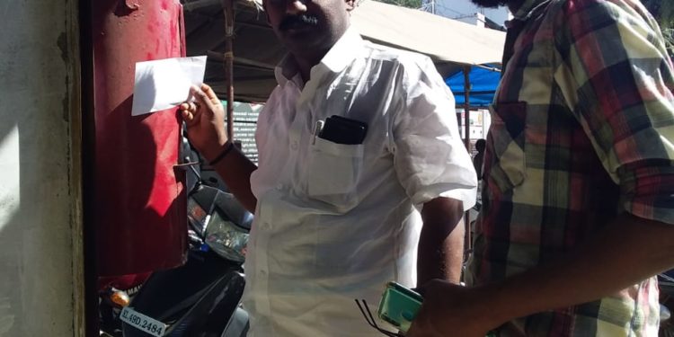 പെട്രോളിന്റെയും ഡീസലിന്റെയും വില വർദ്ധനവ് പിൻവലിക്കണം