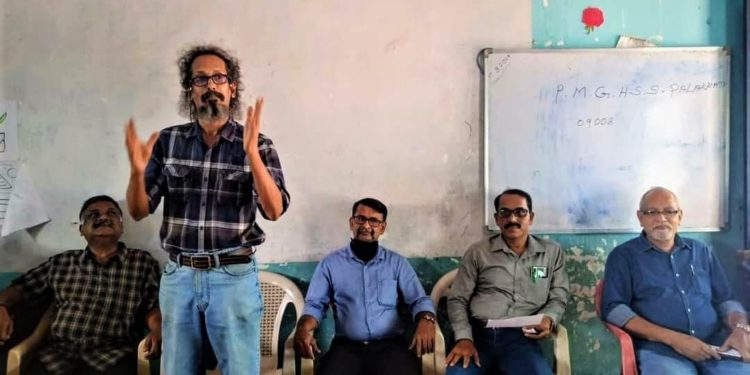 ചിത്രകാരന്മാരുടെ വർണ്ണ സംഗമം നടത്തി.