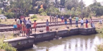 മലമ്പുഴ  കനാലിൽ അഴുകിയ നിലയിൽ മദ്ധ്യവയസ്ക്കൻ്റെ അഞ്ജാതജഡം.
