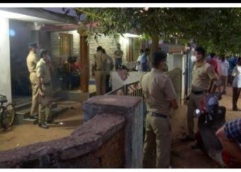 പൂളക്കാട് ആറുവയസ്സുകാരനെ അമ്മ ശുചിമുറിയിൽ കഴുത്തറുത്ത് കൊന്നു