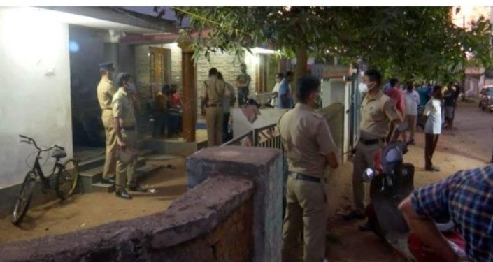 പൂളക്കാട് ആറുവയസ്സുകാരനെ അമ്മ ശുചിമുറിയിൽ കഴുത്തറുത്ത് കൊന്നു